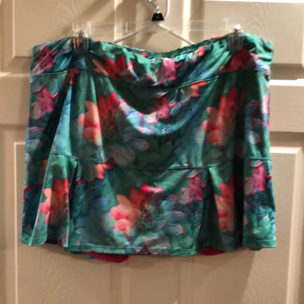 Skirt 2x with built in shorts